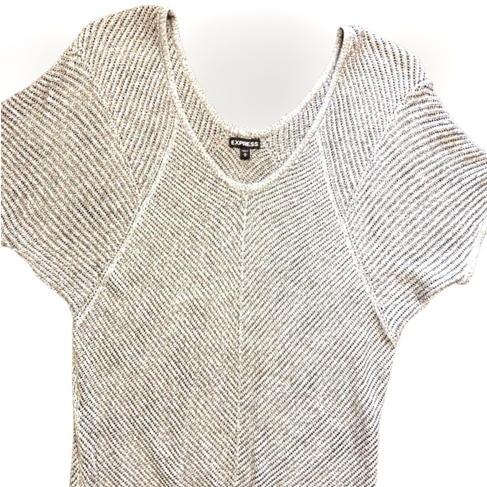 NWOT Beautiful Express Metallic Gray Cable Knit Dolman Sweater! SZ M